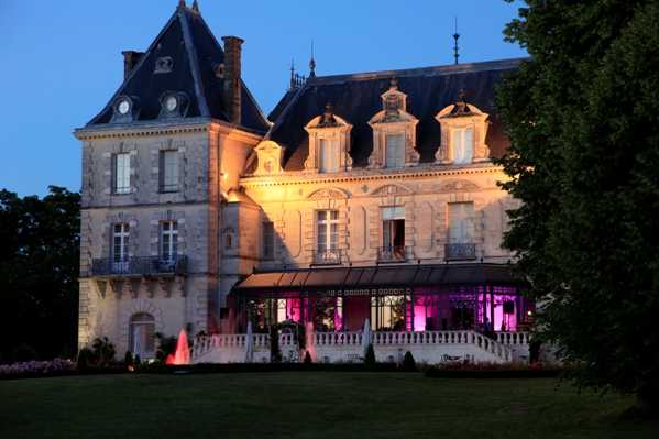  about the history of this gorgeous Chateau and wedding venue France