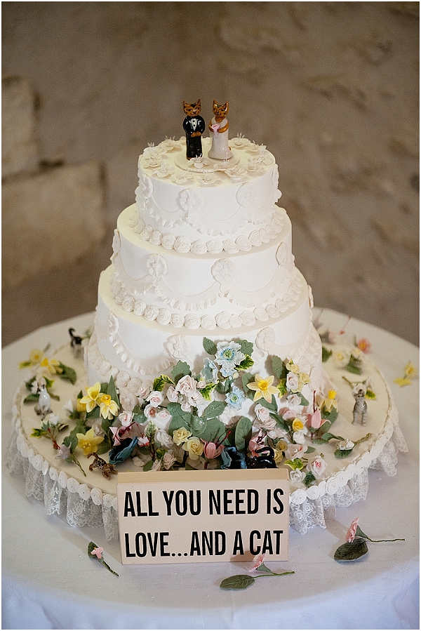 cat themed wedding cake