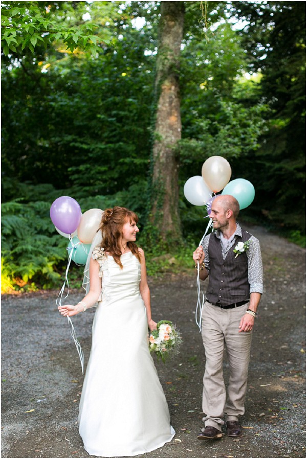 wedding day balloon release