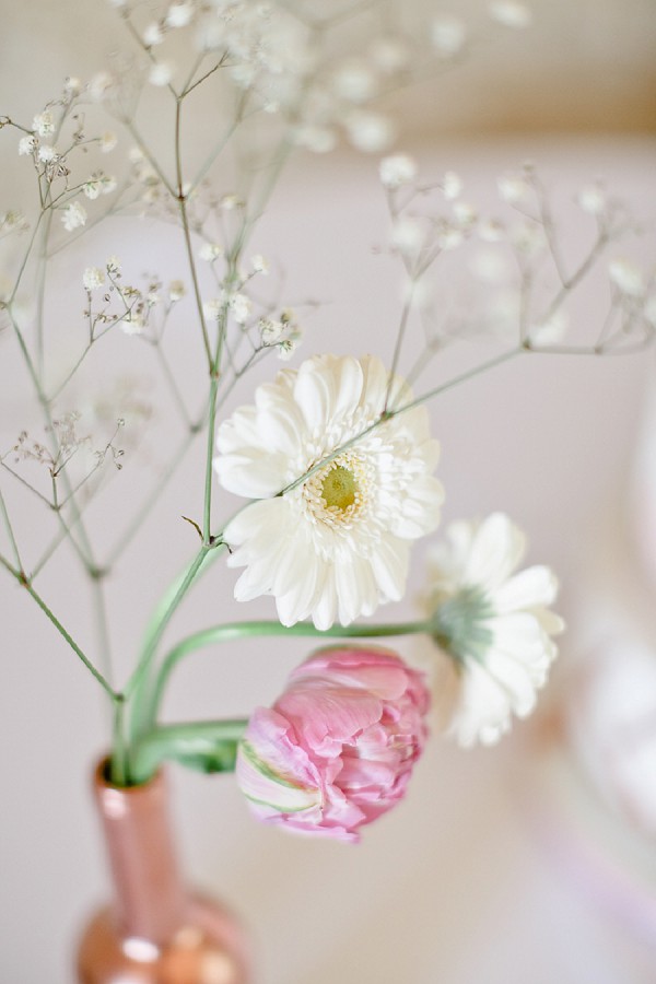 simple wedding flowers