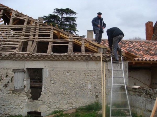 Roof renovations Chateau, France