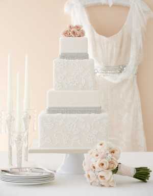 lace glamour wedding cake