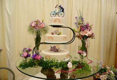 bicycle wedding cake