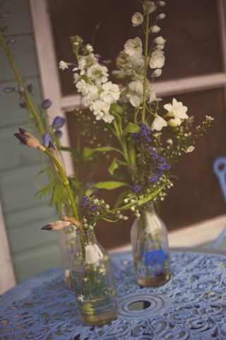 blue white wild flowers © - Christy Blanch Photography / French Wedding Style Blog