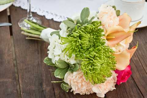 peach wedding flowers