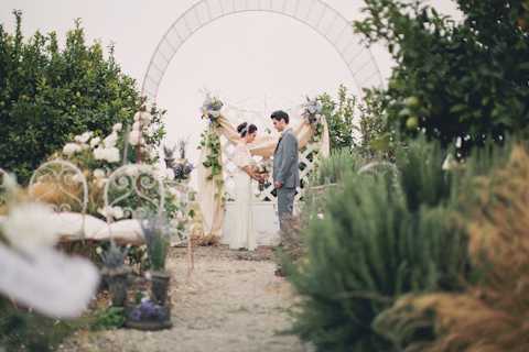 shabby chic wedding ceremony