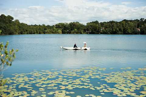 arrive by boat to wedding