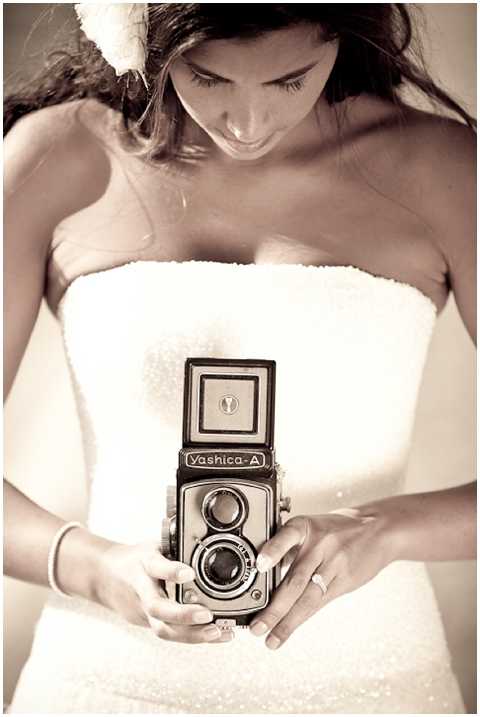 bride old fashion camera