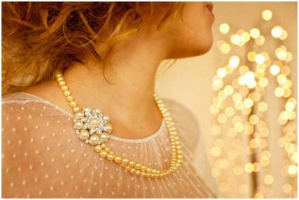 20s style necklace