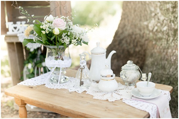 vintage outdoor wedding table