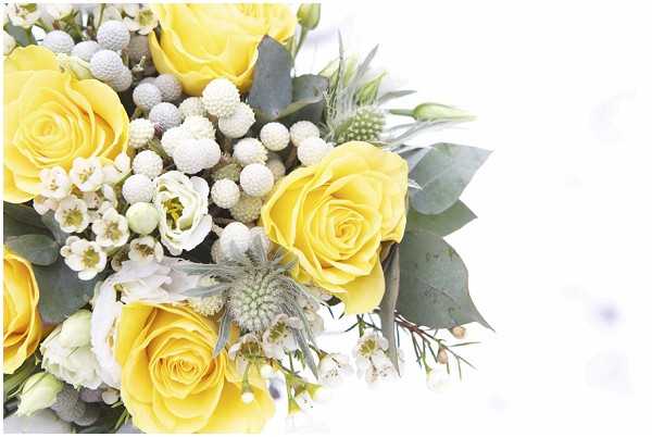 yellow wed flowers