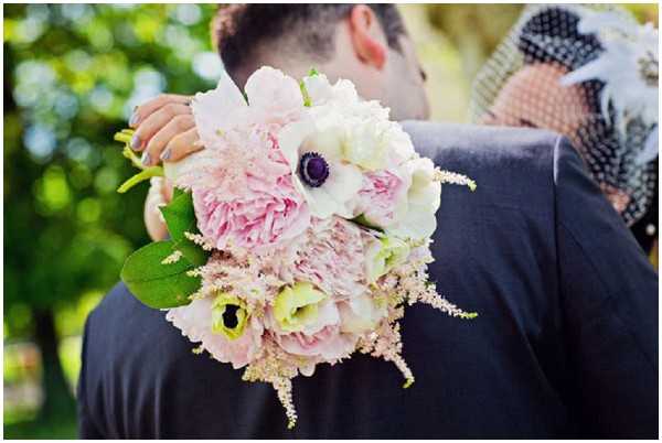 pink bridal bouquet