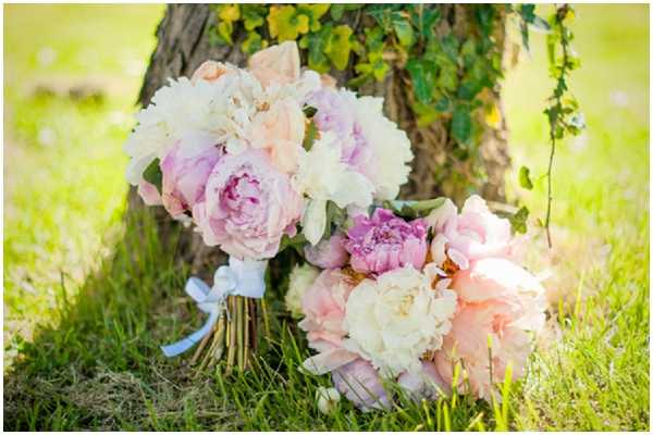 blush wedding flowers