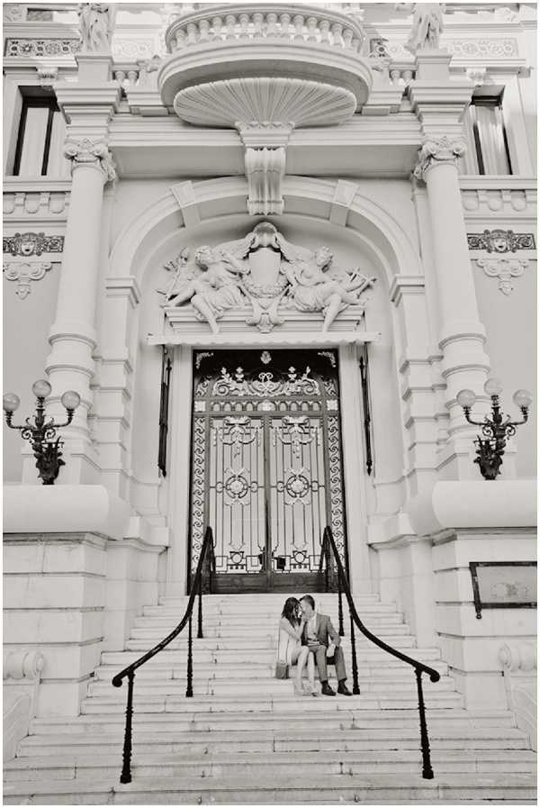 Monaco couple photos | Photography © Katy Lunsford on French Wedding Style Blog