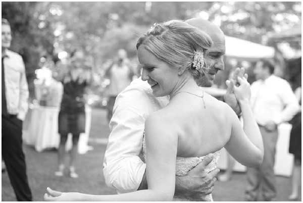 Outdoor first dance 