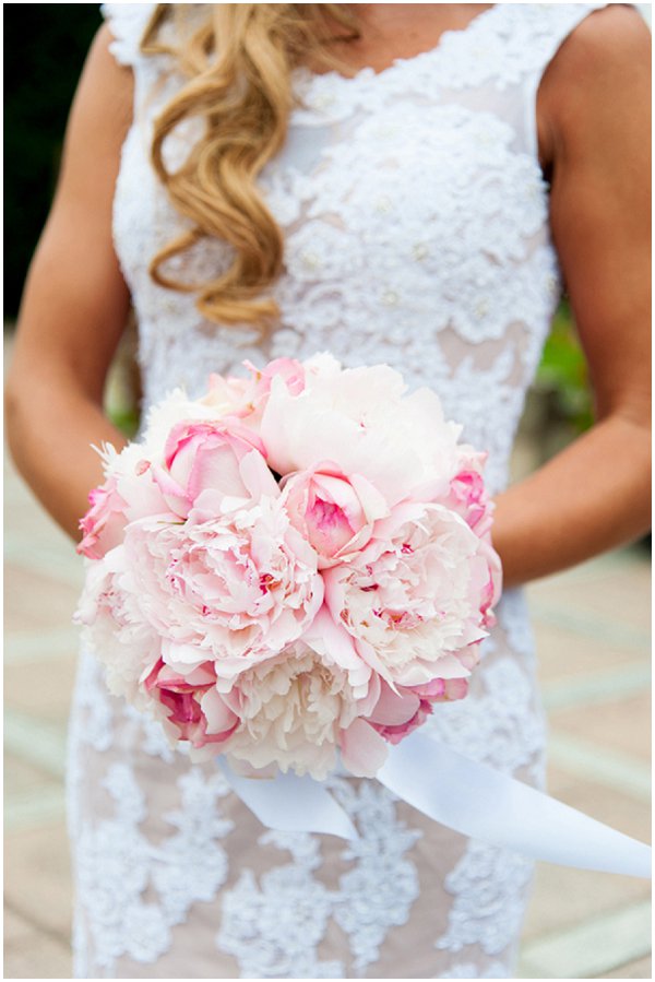 pink brides bouquet