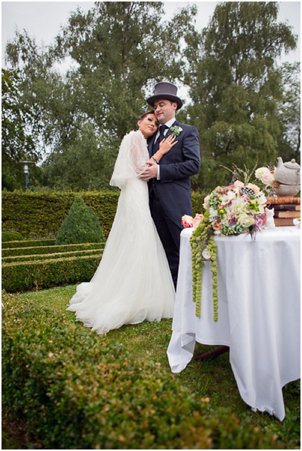 alice in wonderland wedding photos