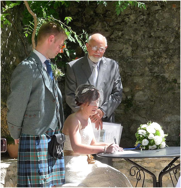 Signing the Marriage Declaration