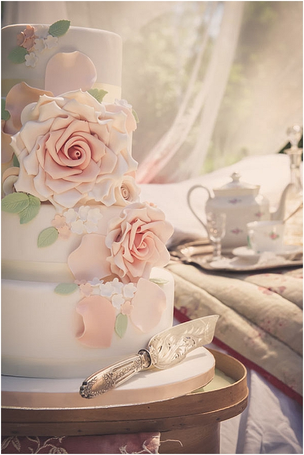 peach cream wedding cake
