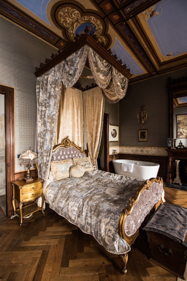 Bedroom Chateau Challain