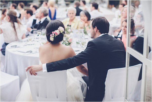 relaxed wedding reception