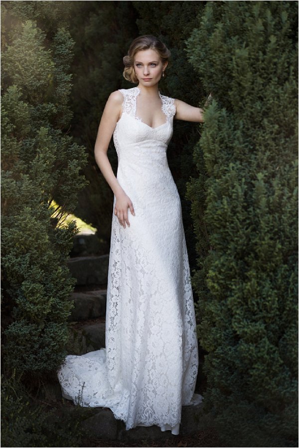 lace fitted wedding dress