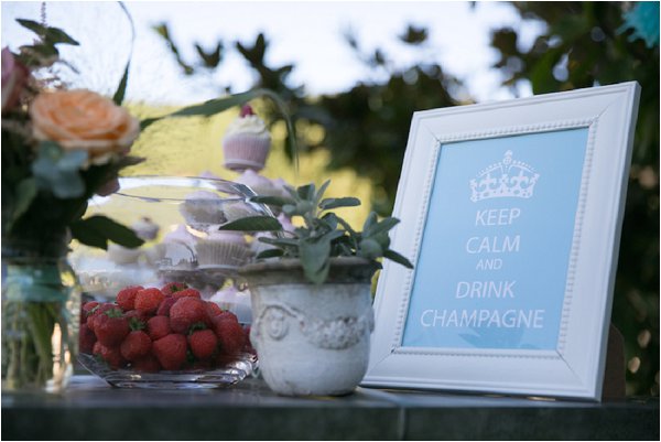 keep calm and drink champagne
