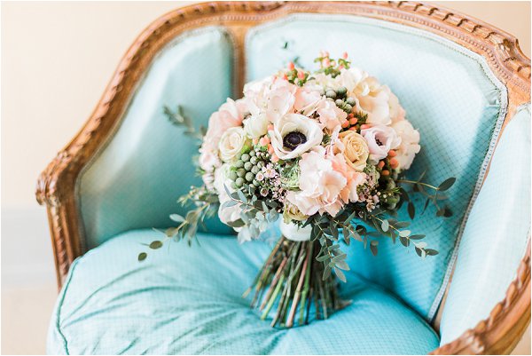 pretty pastel wedding flowers