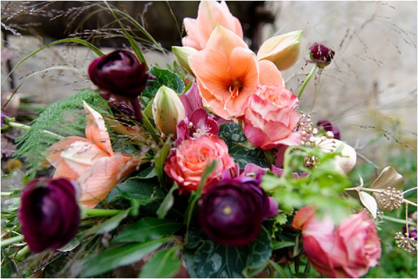 burgundy winter wedding bouquet