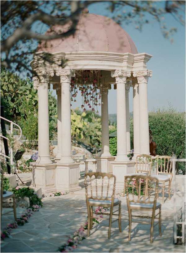 INTIMATE WEDDING CEREMONY AT CHATEAU DE LA CHEVRE D’OR