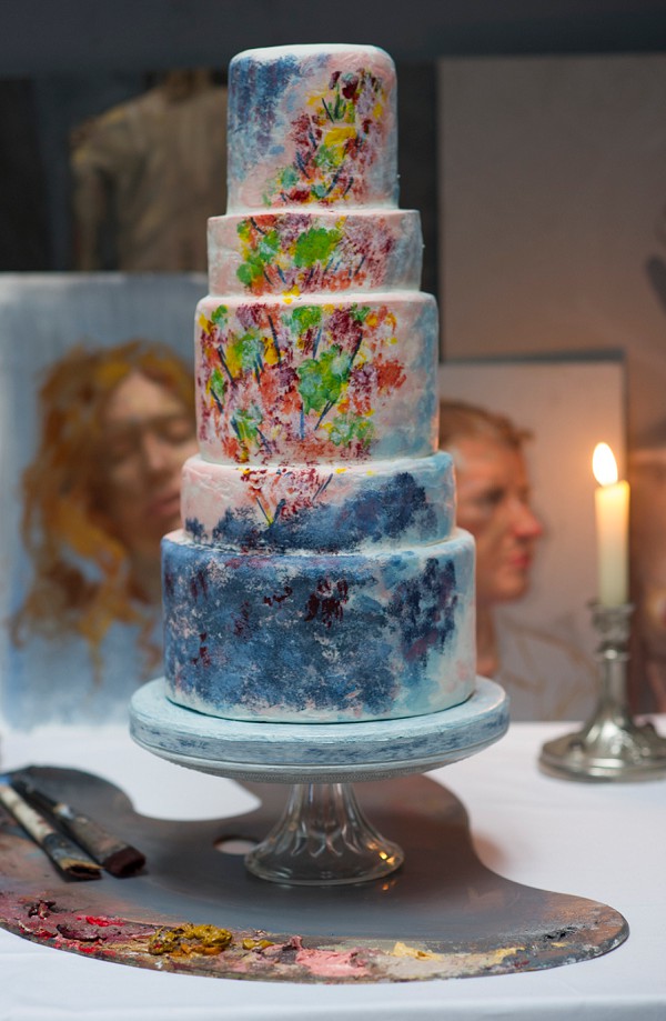 Chagall-inspired wedding cake