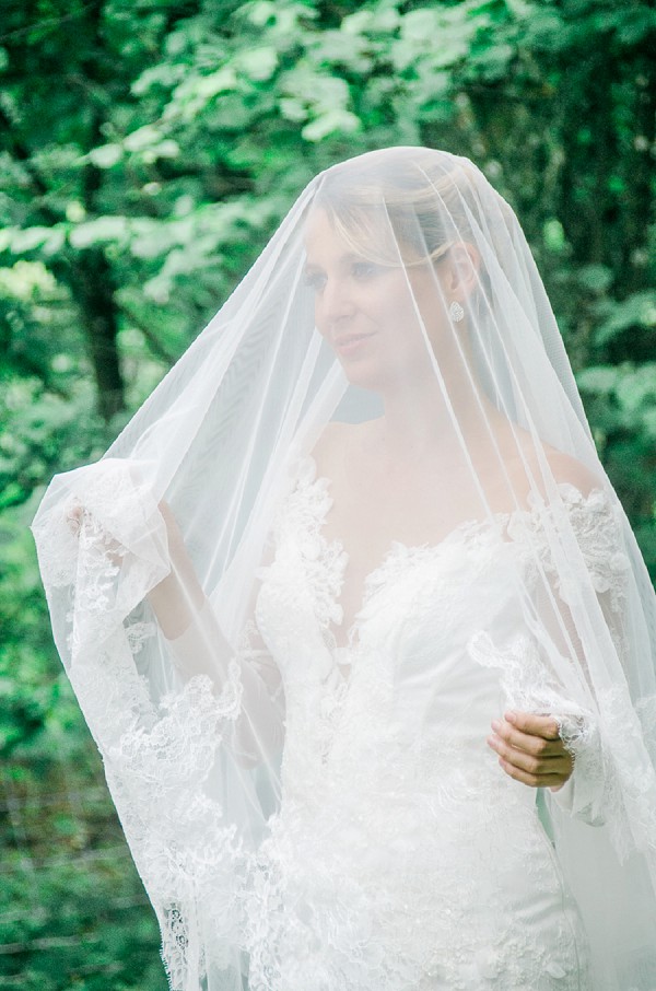 Shear wedding veil