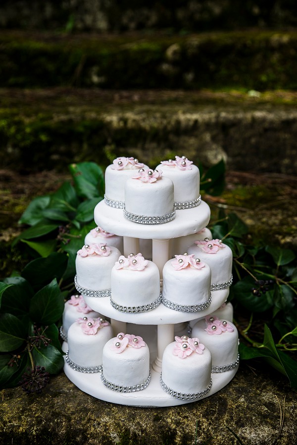 Mini wedding cakes