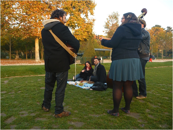 Musical Surprise Proposal in Paris