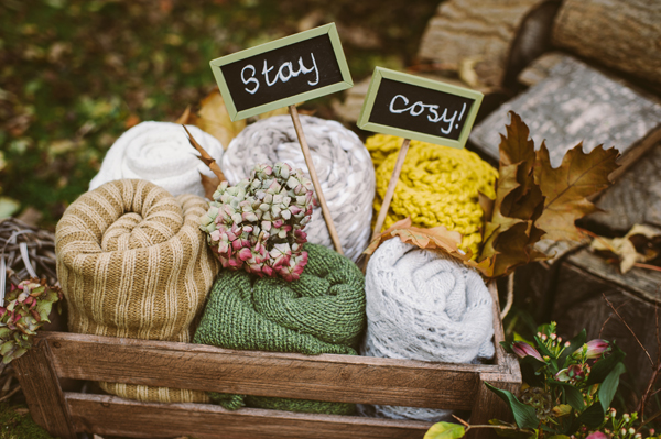 20 French Autumn Wedding Ideas Keep Warm