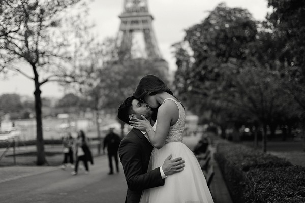 eiffel tower engagement session