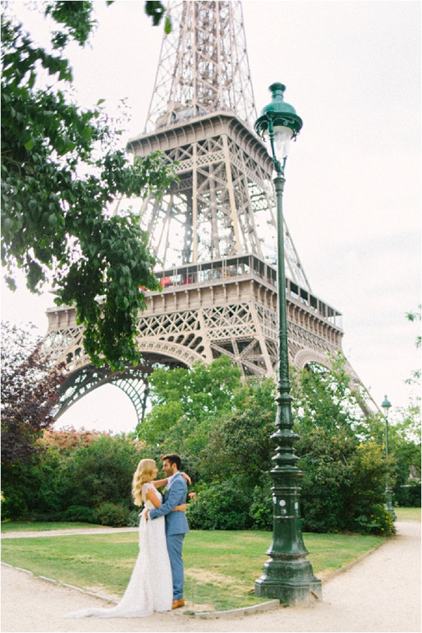 getting married under Eiffel Tower | Image by Maya Maréchal Photography