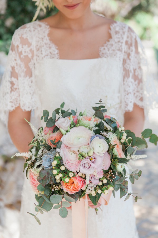 lace and flowers wedding