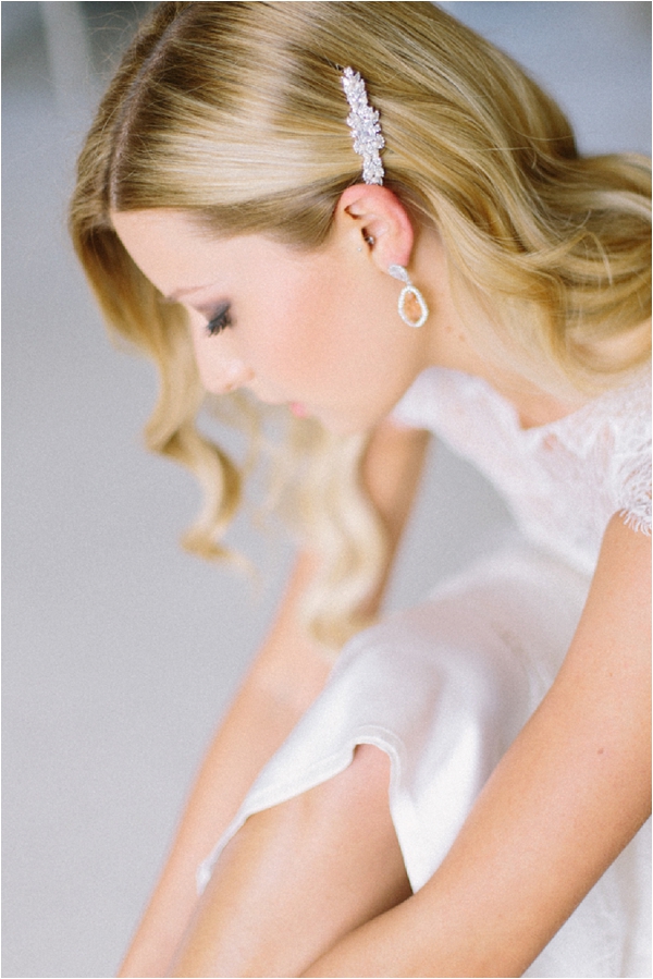 vintage style bridal long hair | Image by Maya Maréchal Photography