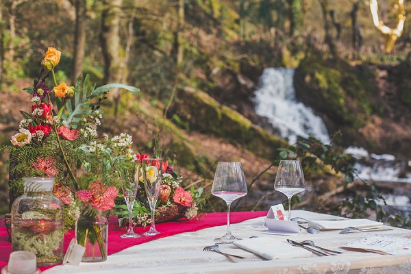 rustic woodland table setting