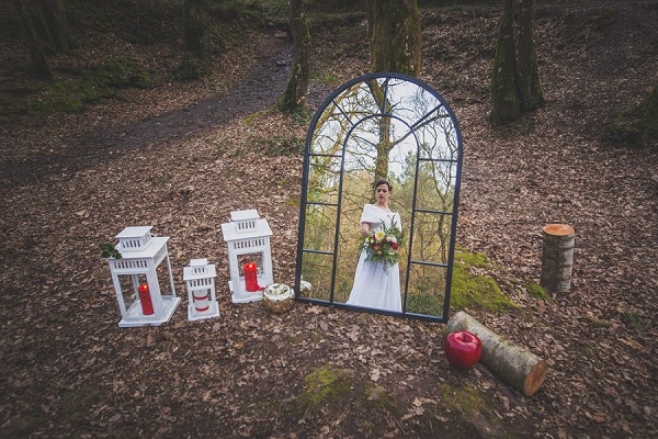 snow white inspired wedding 