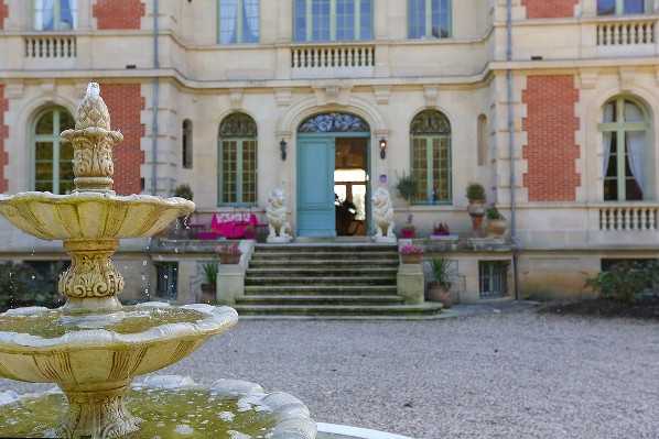 exclusive wedding venue Chateau le lout