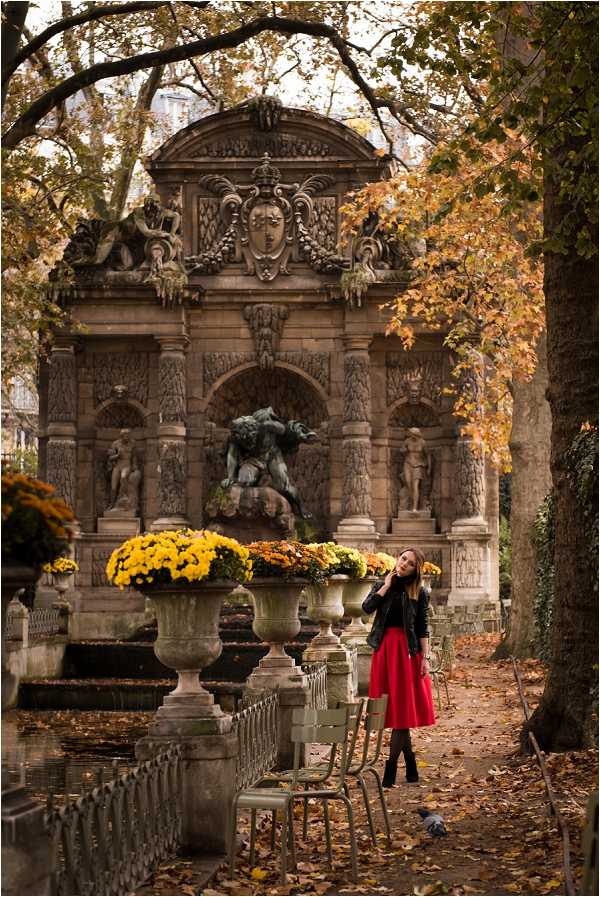 Engagement Photoshoot at Jardin du Luxembourg - French Wedding Style