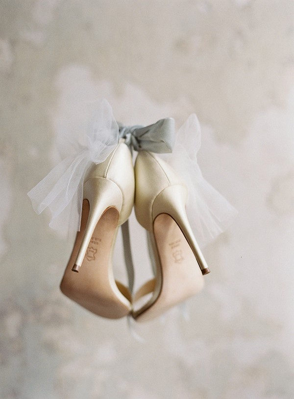 Pretty bow heels