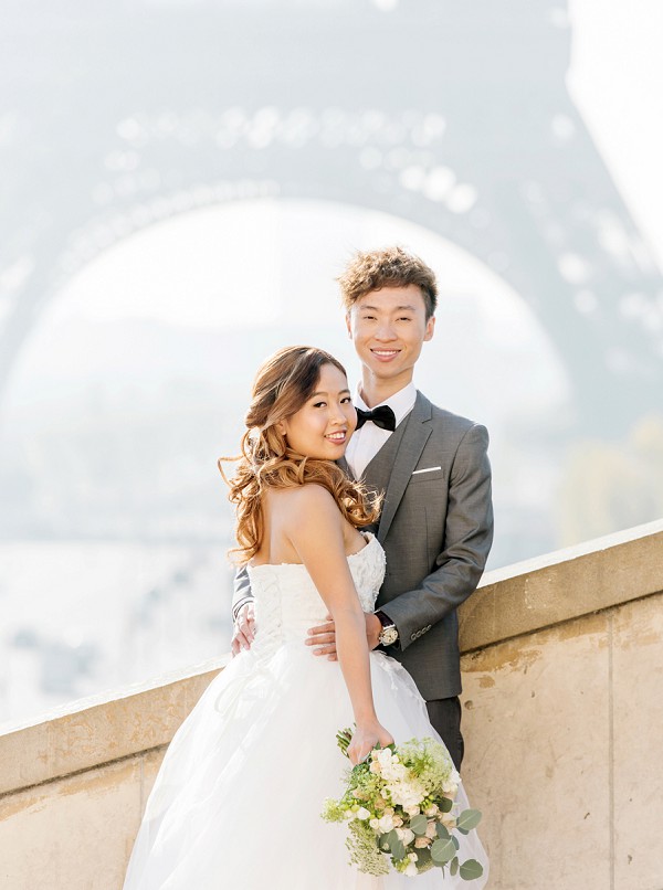 bride and groom Paris