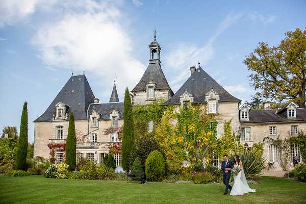 french chateau wedding | Image by Lydia Taylor Jones