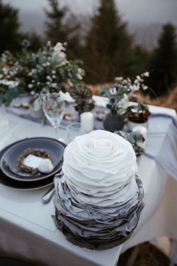 textured wedding cake