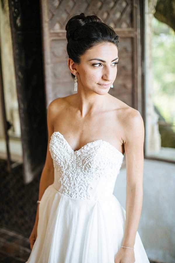 elegant french riviera bride