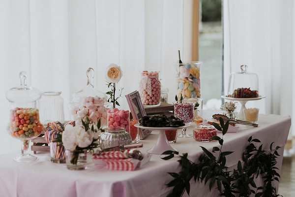 wedding sweet table