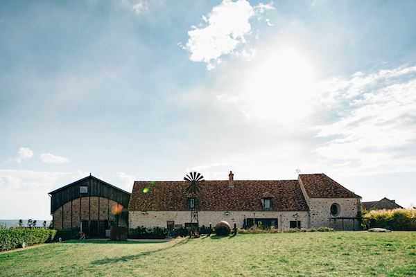 Dry hire wedding venue planning Elian Concept Weddings French Industrial Wedding Venue Les bonnes joies Pierre Atelier